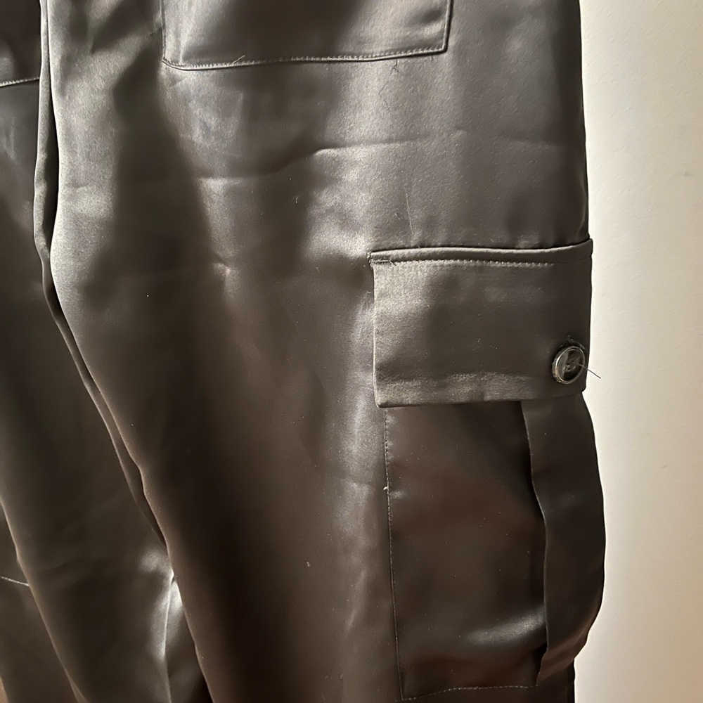 Brand New Women’s Zara Midnight Black Satin Cargo Pants - Picture 2 of 4
